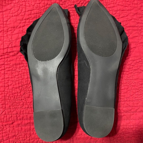 Just Fab Black Ruffle Flats - Size 10 - Picture 3 of 4